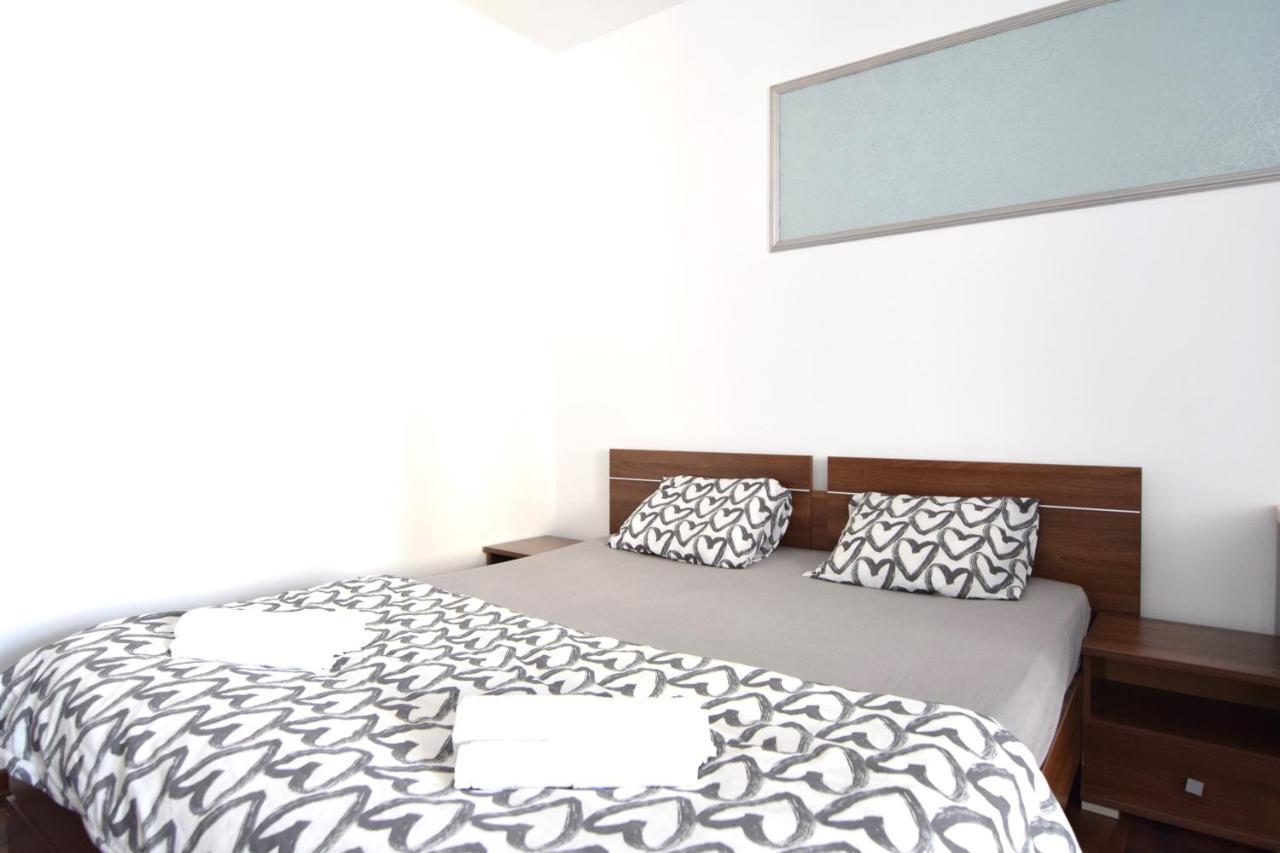 Resedinta Luterana Apartment บูคาเรสต์ ภายนอก รูปภาพ